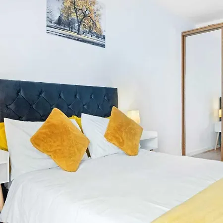Grand , 2 Double Bedroom With Free Parking , Apartment